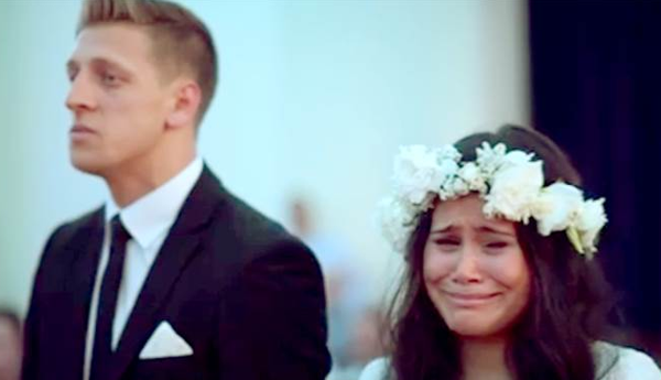 Wedding haka moves New Zealand Maori bride to tears (Watch Video)