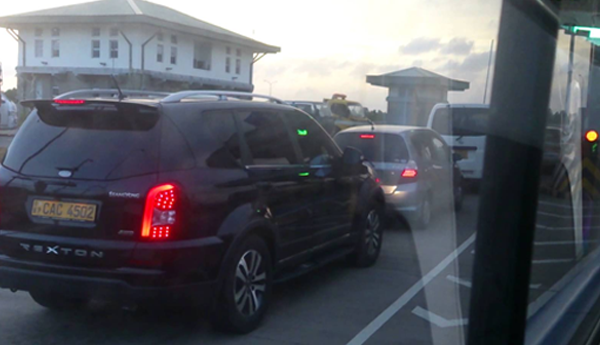 Heavy Traffic Congestion on Kattunayake  Highway
