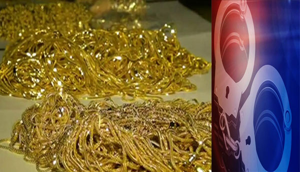 Two including an Immigration Officer Arrested for Smuggling Rs.2.7mn Gold