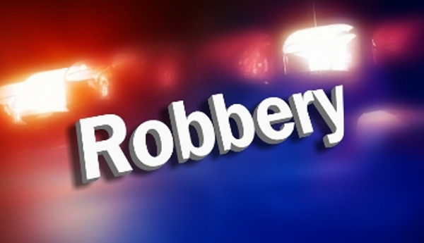 15 lakhs Daylight Robbery after Stabbing in a Private Financial House in Jaela