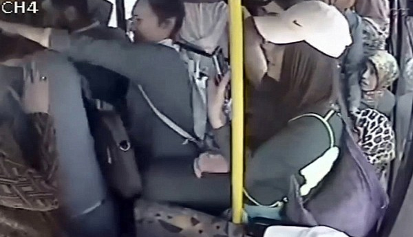 He Picked the Wrong Bus! Pervert Gets a Slap after Flashing at a Female Passenger