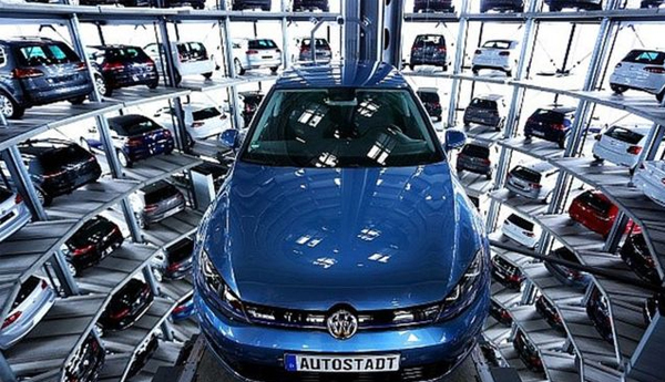VW Profit Tumbles 20% in Wake of Emissions Scandal