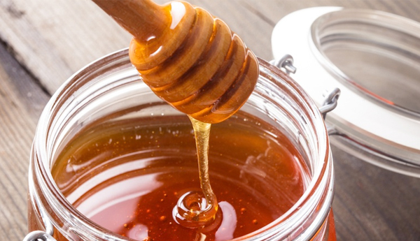 The Healing Power of Honey – From Burns To Weak Bones
