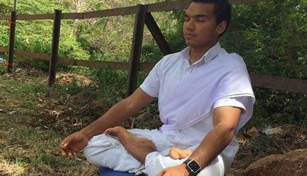 Namal Gives Yoga Lesson to Fellow Prisoners Namal Gives Yoga Lesson to Fellow Prisoners