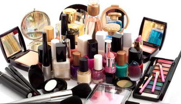 Top 10 Harmful Effects of Using Cosmetics