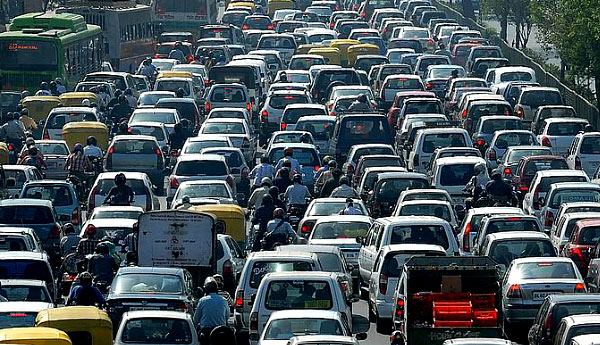 Traffic congestion on High Level Road in Nugegoda