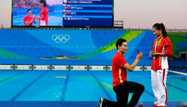 Chinese Found Olympics Medal Ceremony Suitable to Declare Their Marriage