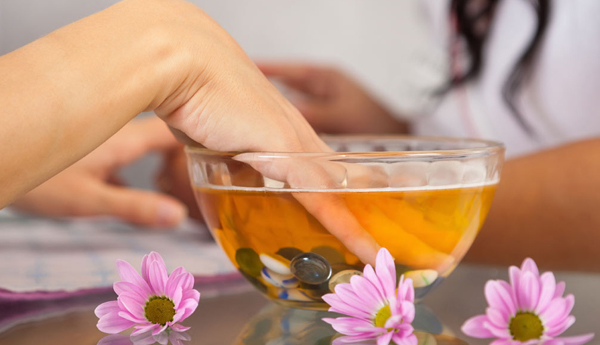 7 Amazing Benefits Of Hot Oil Manicure 7 Amazing Benefits Of Hot Oil Manicure