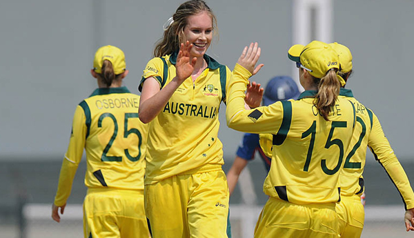 Bowlers Set up Australia Women’s Dominant Win