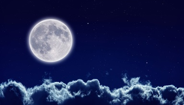 What the Moon Cycle Can Tell Us About Our Own Monthly Cycles