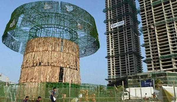 Construction of World’s Tallest Christmas Tree at Galle Face  Resumed