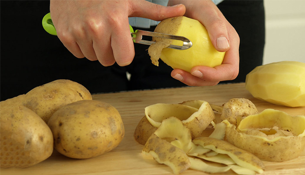 7 Reasons Why You Should Save Those Potato Peels