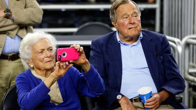 George HW Bush and Wife in Hospital