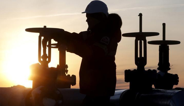 Oil Prices Edge up on Weaker Dollar, Expected Crude Output Cuts