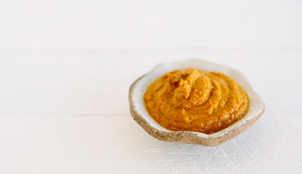 How to Make an Anti-Inflammatory Turmeric Paste You’ll Want to Add to Everything