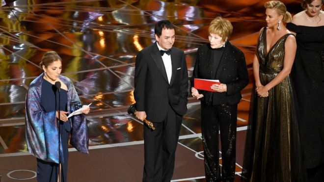 Oscars: Iranian Winner Asghar Farhadi Blasts Trump Travel Ban