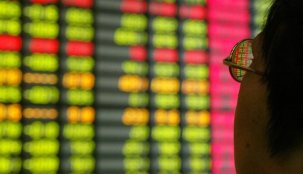 Asia Gains as Wall Street Extends Record Run, Dollar Slips