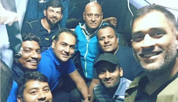 MS Dhoni Leaves Luxury Car, Travels in Train After 13 Years