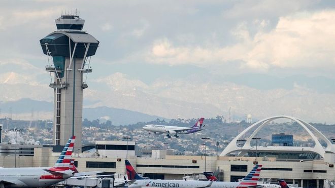 Hawaiian Airlines Plane Diverted Over Blanket Row