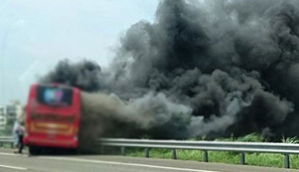 Southern Expressway Bus Catches Fire