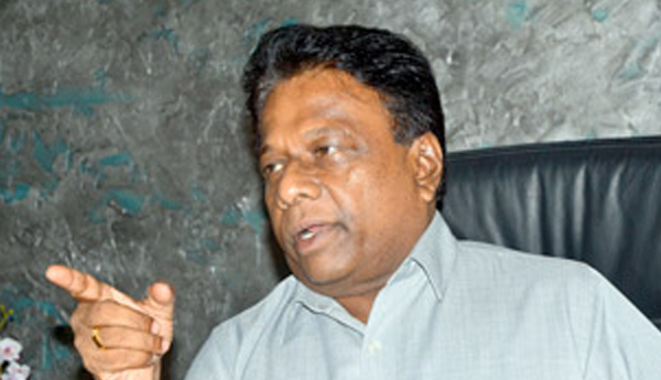 Dullas Alleges UNP Behind Removal of SLFP Organizers?