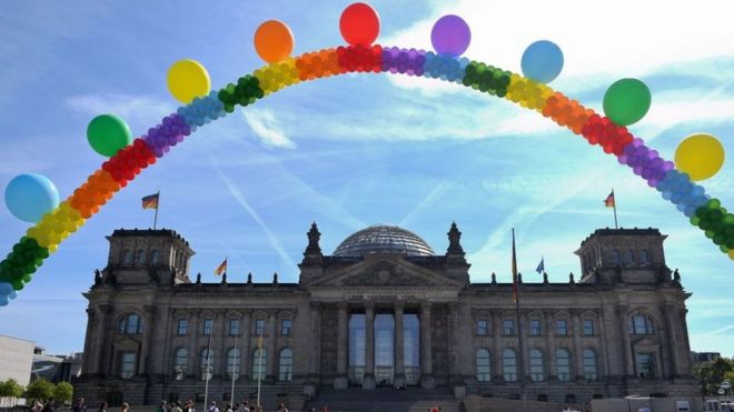 Germany Set for Snap Gay Marriage Vote