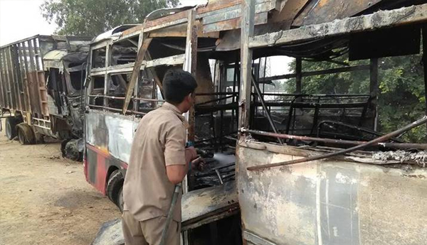 India Passenger Bus Crash Kills 22