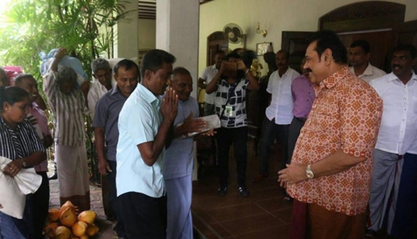 A Warm Welcome Extended by Mahinda to Kurunegala Farmers