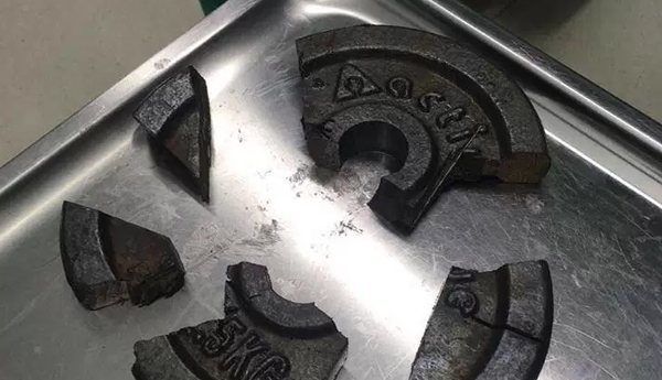 Dumb Bell Firefighters Forced To Use Power Tools To Free Man’s Penis After He Got It Stuck In 2.5kg Weight Plate