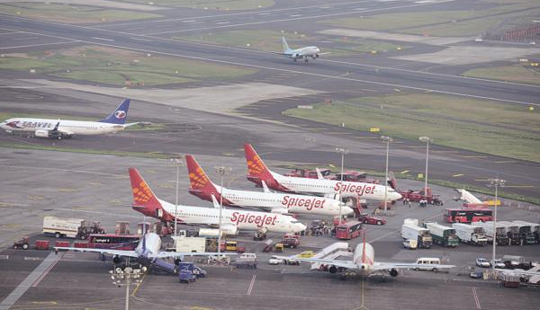 Mumbai Rains: Jet Airways, Vistara, Goair Waive Airfare Penalties