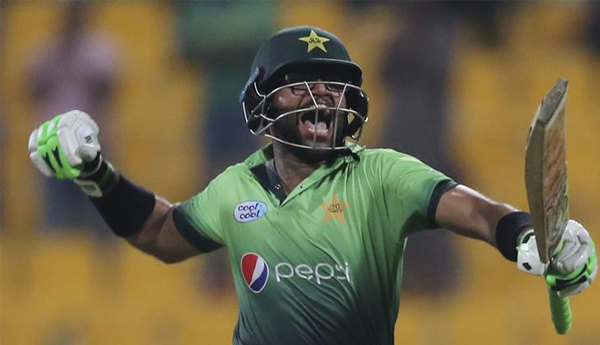 Received Calls and Messages From 400 Female Fans After Debut Ton, Says Imam-Ul-Haq