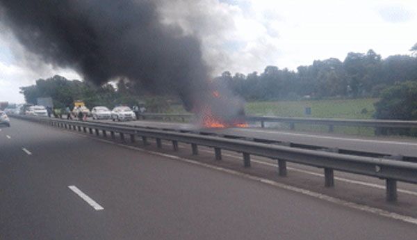 A Vehicle Caught Fire on Southern Expressway