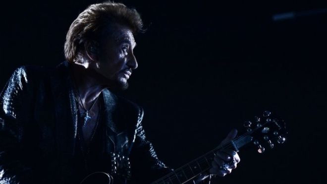 Johnny Hallyday: French rock star dies at 74
