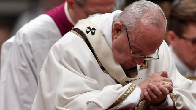 Pope Francis Pleads For Migrants At Christmas Eve Mass