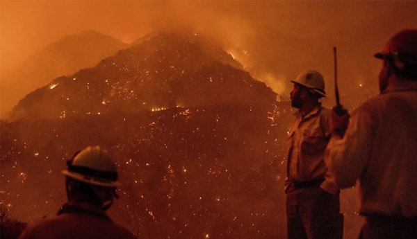 California Wildfire Rages, Threatens Communities
