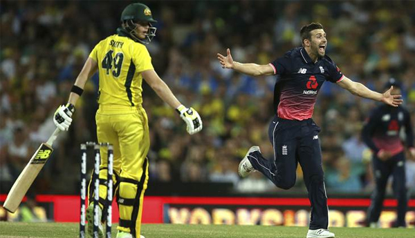 Steve Smith dismissal sparks controversy as Australia lose ODI series