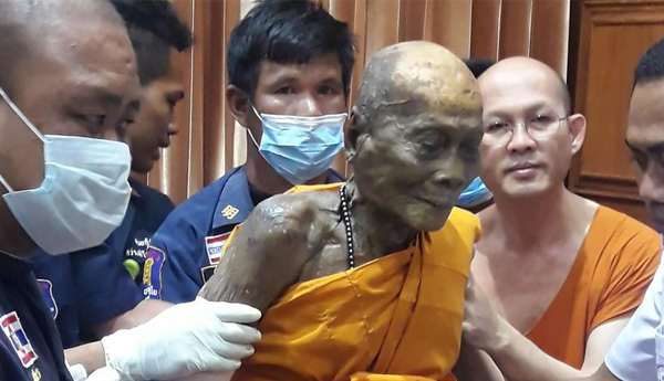 Dead Buddhist Monk ‘Smiles’ As His Body Is Exhumed Two Months After Being Buried