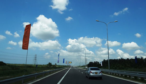 Colombo – Katunayake Expressway Users Advised to Use Alternative Roads As From 10th
