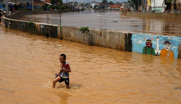 Indonesian Floods and Landslides Leave Two Dead, Thousands Evacuated In Jakarta