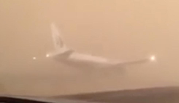 Saudi Authorities Deny Rumors Plane Landed On Busy Highway During Sandstorm