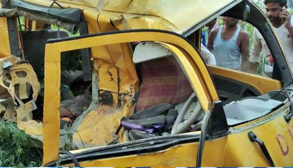 Kushinagar Accident : At Least 13 Students Killed After Train Rams School Van