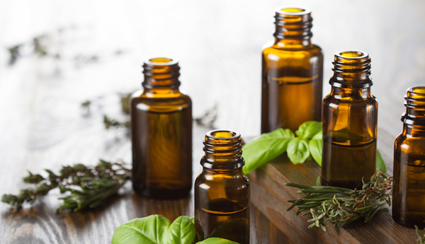 Essential Oils For Your At Home First-Aid Kit