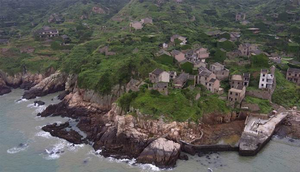 An Abandoned Chinese Village Now Engulfed By Nature