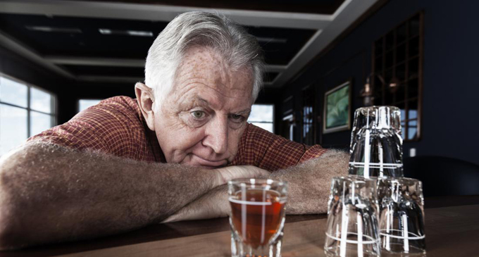 Both heavy drinking and abstinence could raise dementia risk