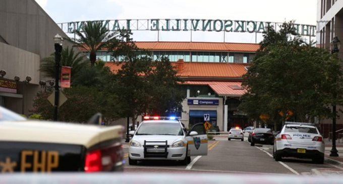 Gunman kills two at video game tournament in Florida Gunman kills two at video game tournament in Florida