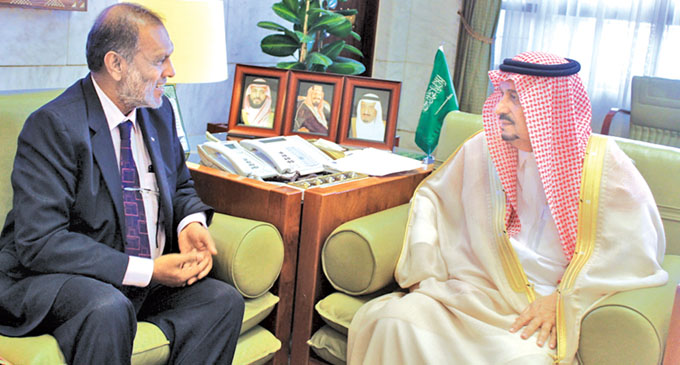 Sri Lanka – Saudi Arabia discuss matters pertaining to Lankan expatriates in Riyadh
