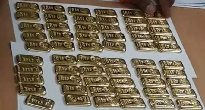 Airline employee arrested with gold worth Rs. 32 million