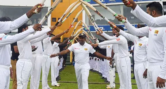 Rangana Herath makes history, becomes the 3rd test bowler to pick 100 wickets