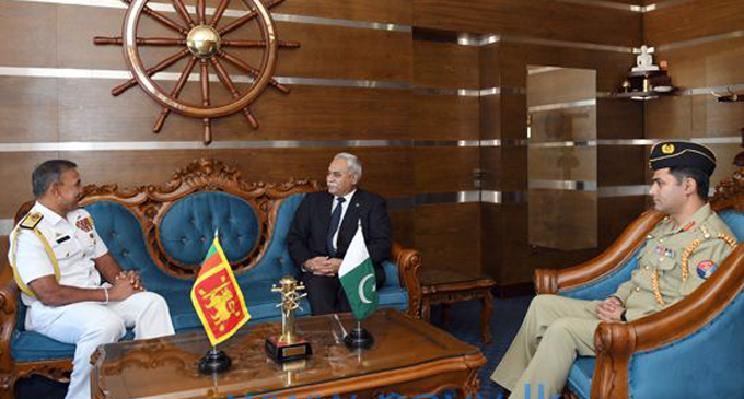 Pakistan holds talks with Navy on matters of mutual interest