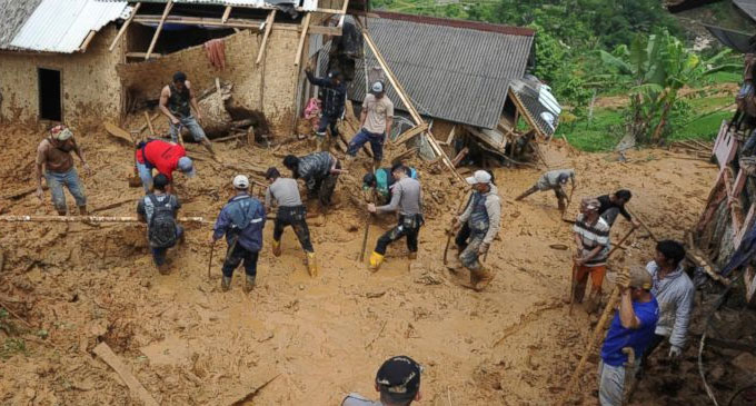 Indonesia landslide on New Year’s Eve leaves 15 dead and 20 missing Indonesia landslide on New Year’s Eve leaves 15 dead and 20 missing